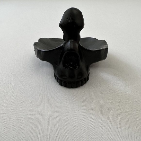 Skull Glasses Holder and Organizer Black Gothic Halloween Skull Statue - Picture 2 of 5